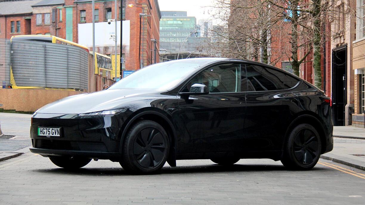 Tesla Model Y Standard (2026 – )
